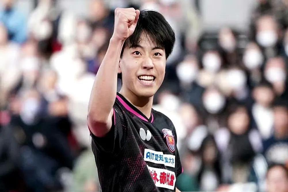 日本运动员勇往直前突破自我
